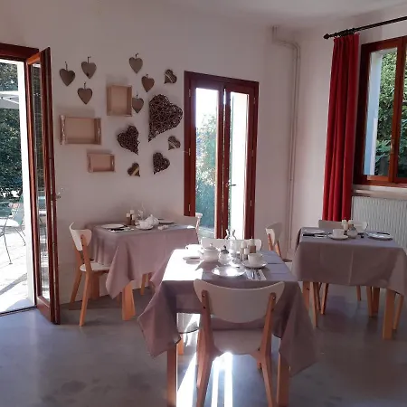 Frühstückspension Il Tempo Del Giardino Rivignano